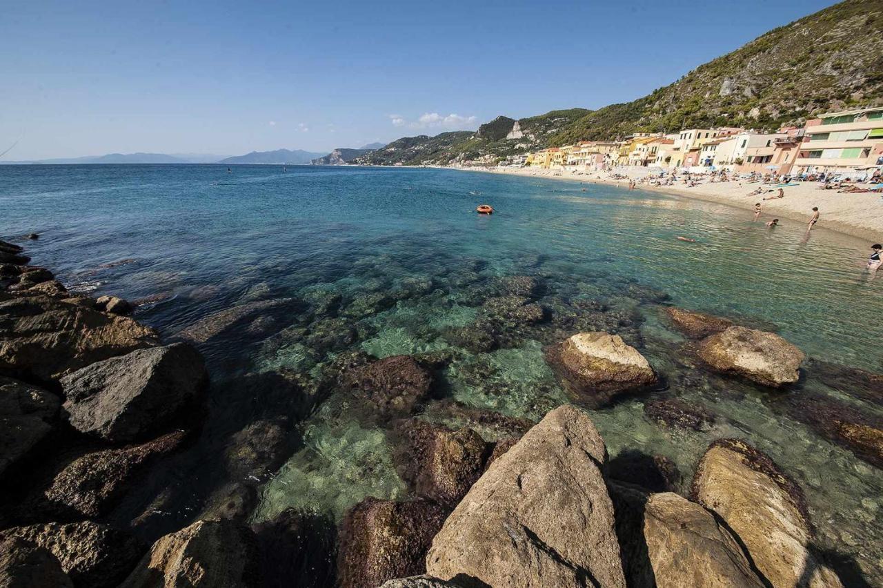 Cipriani 5 Rivieraholiday Pietra Ligure Exteriör bild