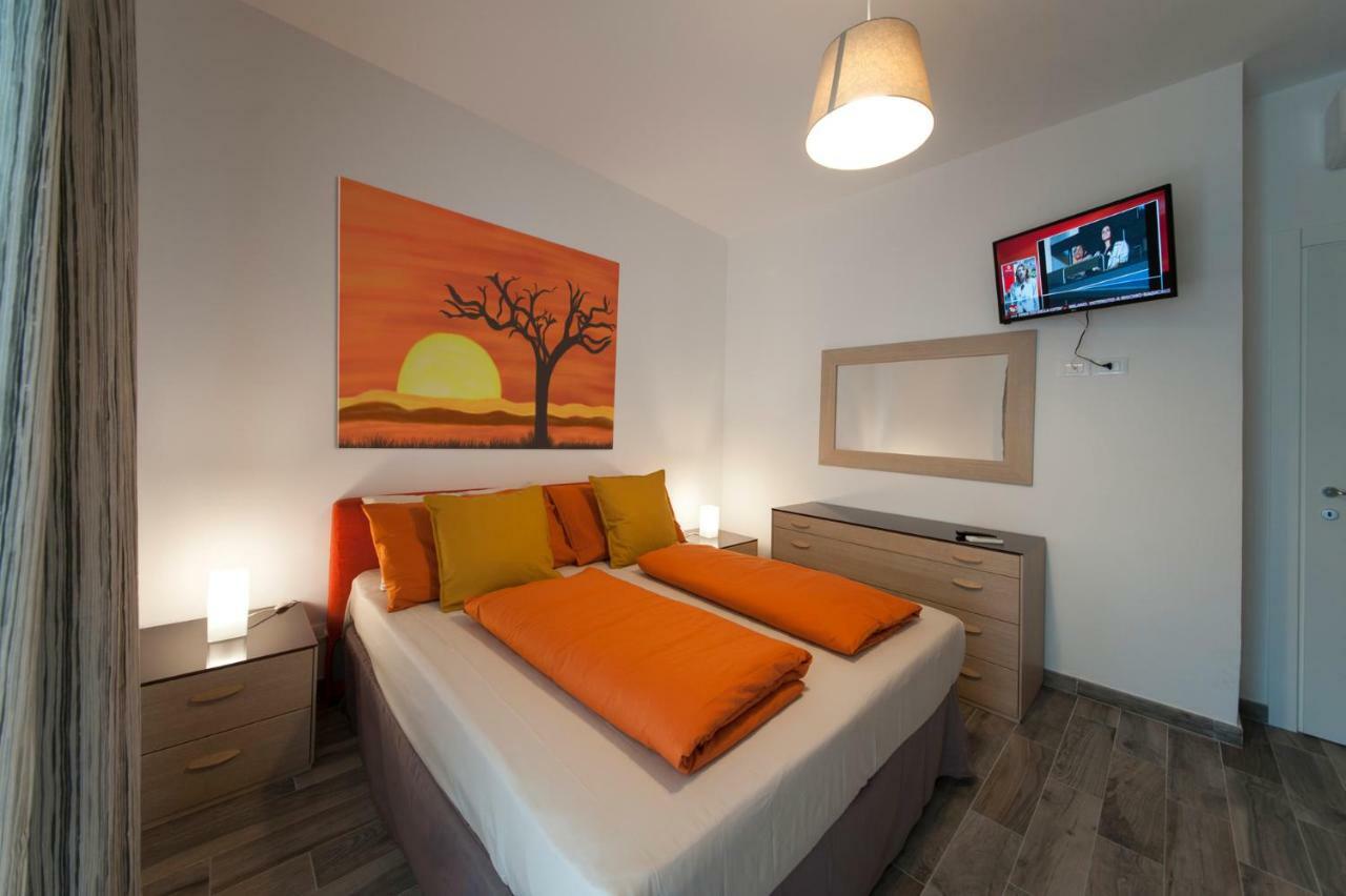 Cipriani 5 Rivieraholiday Pietra Ligure Exteriör bild